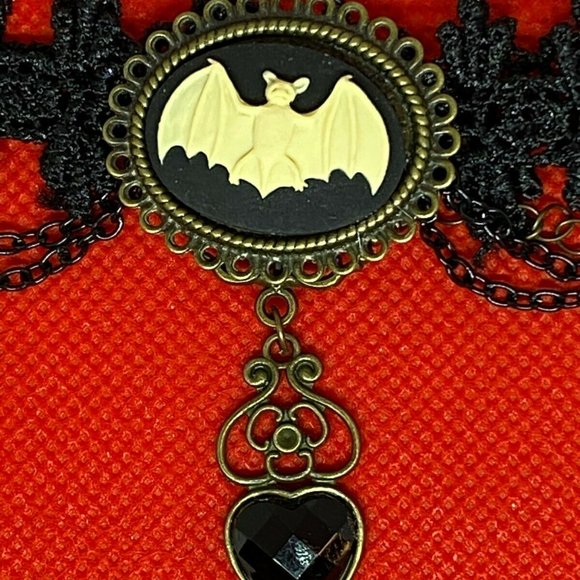 Gothic Rockabilly Bat Cameo Lace Choker Necklace - Picture 7 of 11